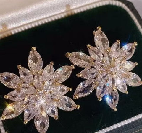 Snowflake Sparkling Crystal Stud Earrings