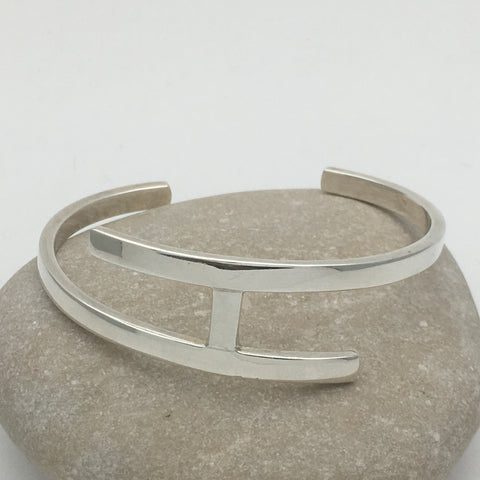 H Design bracelet
