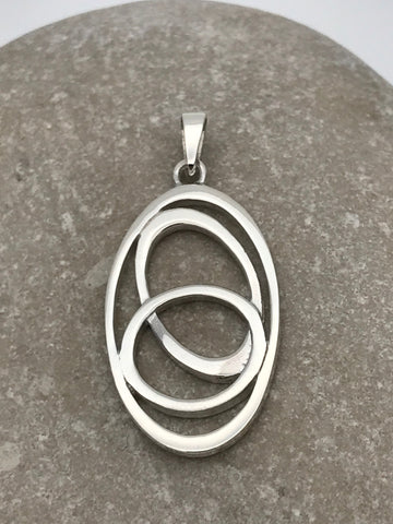 Loop The Loop Pendant