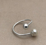 Pearl Silver Ball Overlap Wire Ring