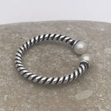 Open Twist Ring Pearl Ends Ring