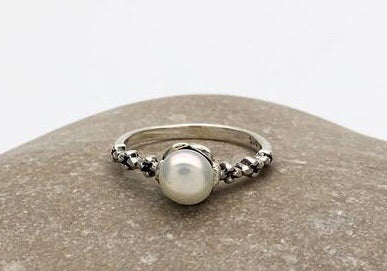 Fresh Water Pearl Detail Ring