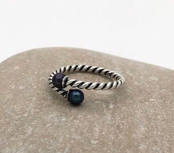 Peacock Twisted Crossover Ring