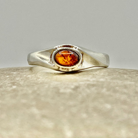 Amber Twist Oval Silver Ring