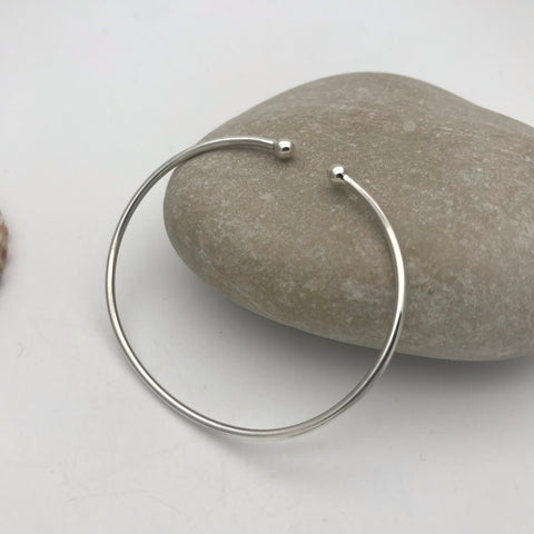 Simple double ball end open bracelet