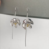 3D flower 6 petal 3 gold stamen Earrings