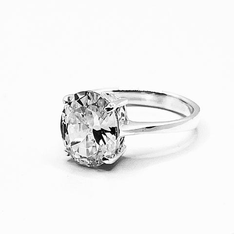 Oval Solitaire 12mm Diamond Side Detail Ring