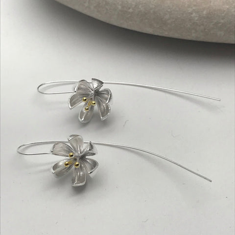 3D flower 6 petal 3 gold stamen Earrings